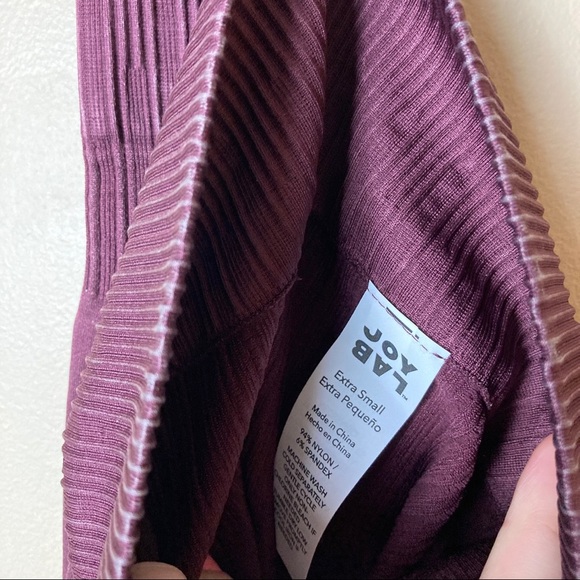 NWOT Joy Lab High-Waisted Seamless 7/8 Leggings Burgundy Red - Picture 10 of 10